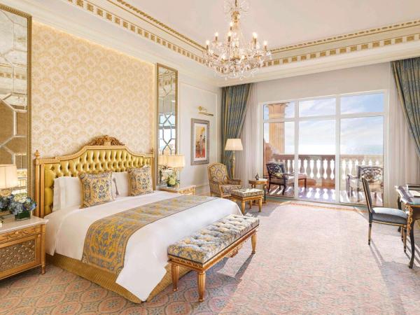 Raffles The Palm : photo 1 de la chambre suite signature avec balcon et accès au salon - vue sur océan