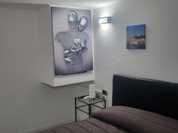 Live Naples : photo 1 de la chambre grande chambre double