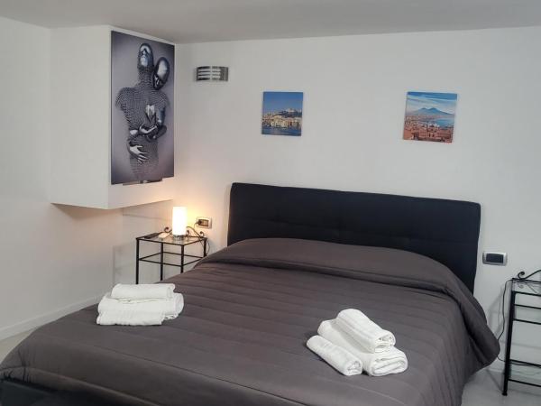 Live Naples : photo 2 de la chambre grande chambre double