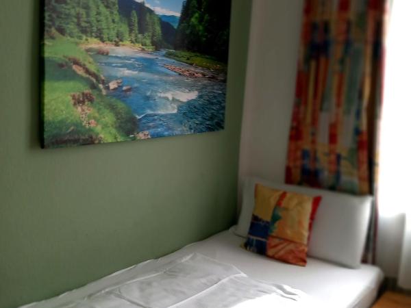 Hotel Karolinger : photo 1 de la chambre chambre double