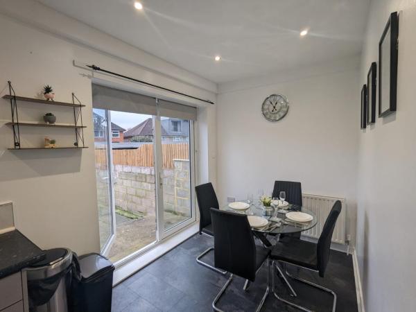 The Manor Guest House in Wembley : photo 6 de la chambre chambre double deluxe avec lit d'appoint