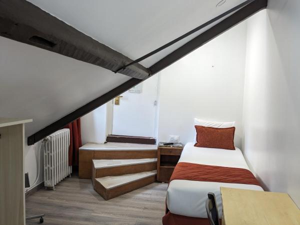 Hotel Morand : photo 4 de la chambre chambre simple mansardée