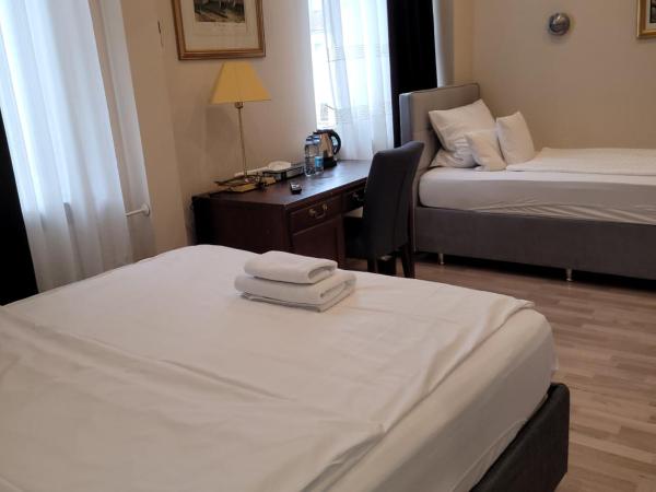 Hotel Franken an der Messe : photo 2 de la chambre chambre lits jumeaux