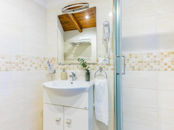 L'Opera Rooms & Suite : photo 4 de la chambre chambre double avec balcon