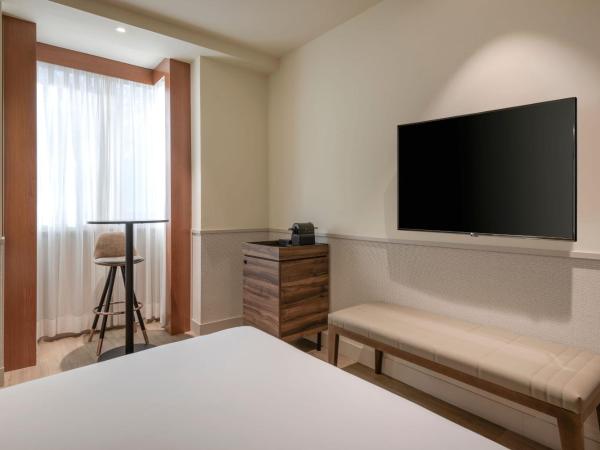 AC Hotel Los Vascos by Marriott : photo 10 de la chambre chambre standard lit queen-size