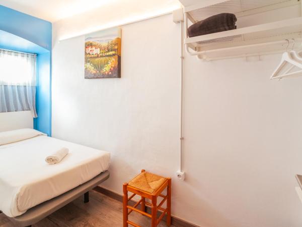 Forum Tarragona : photo 1 de la chambre chambre simple avec salle de bains privative