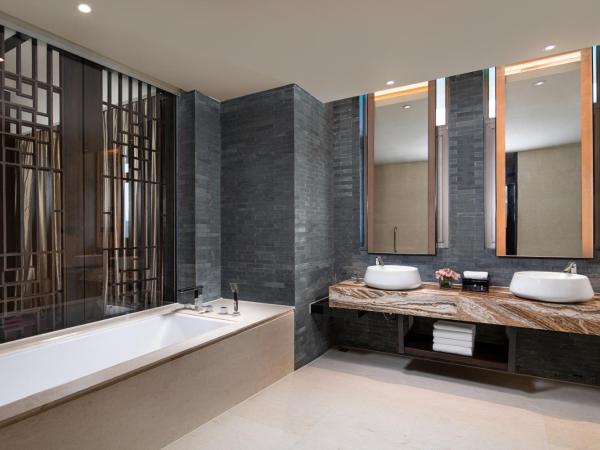 Crowne Plaza Chongqing New North Zone, an IHG Hotel : photo 1 de la chambre suite 1 chambre lit king-size