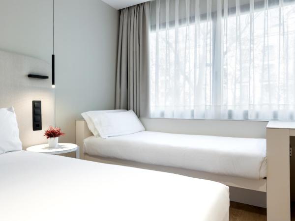 Royal Ramblas : photo 9 de la chambre chambre nouveau design - vue sur ramblas