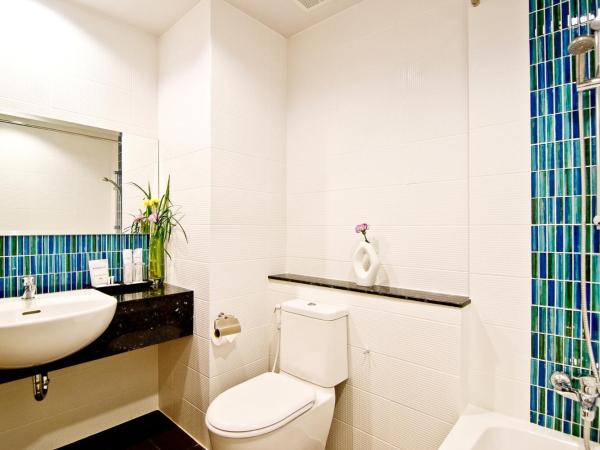 Grand Bella : photo 4 de la chambre chambre lits jumeaux de luxe avec vue sur la piscine