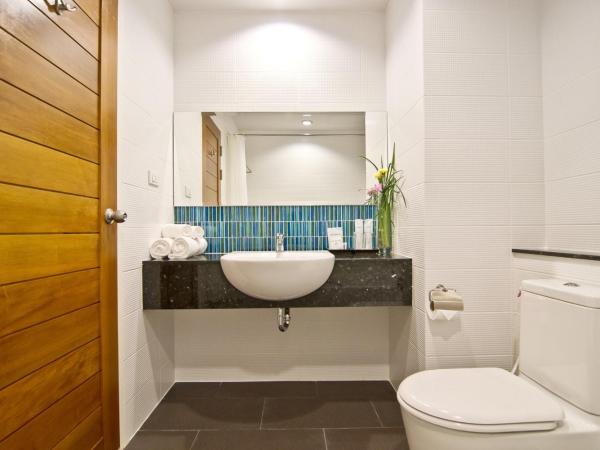 Grand Bella : photo 5 de la chambre chambre lits jumeaux de luxe avec vue sur la piscine