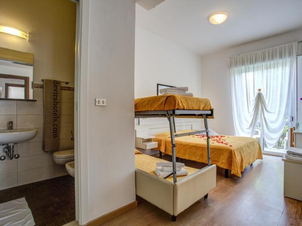 Hotel Tiziana : photo 9 de la chambre chambre triple