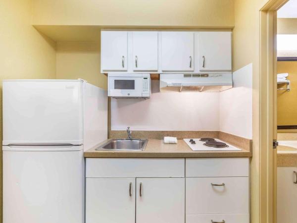 Extended Stay America Suites - Fort Lauderdale - Tamarac : photo 4 de la chambre studio lit queen-size - non-fumeurs