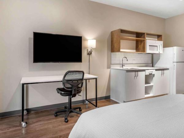 Extended Stay America Premier Suites - Tampa - Fairgrounds - Casino : photo 3 de la chambre studio lit queen-size de luxe 