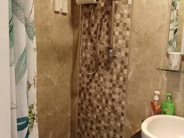 Suthep Home & Hostel : photo 1 de la chambre chambre lit king-size deluxe