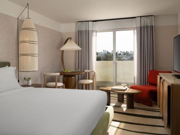 Le Merigot Santa Monica : photo 2 de la chambre chambre double de luxe avec 2 lits doubles et balcon