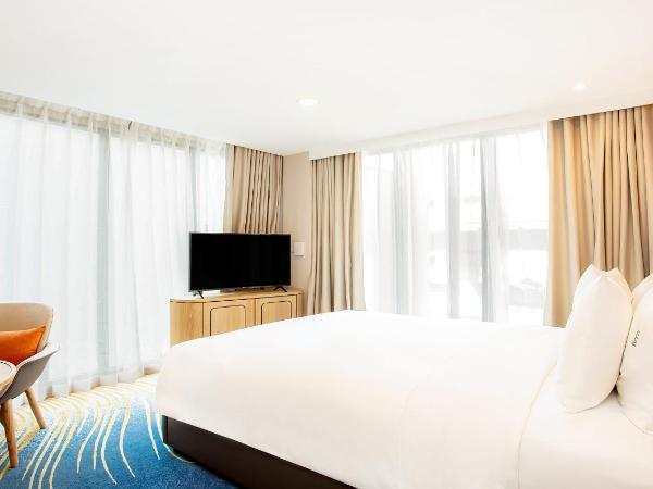 Holiday Inn Express & Suites Bangkok Central Pier, an IHG Hotel : photo 6 de la chambre suite lit queen-size