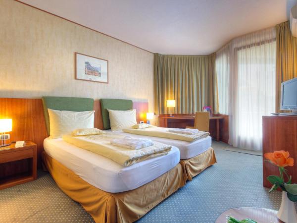 Hotel Delfino Lugano : photo 6 de la chambre chambre double confort avec balcon