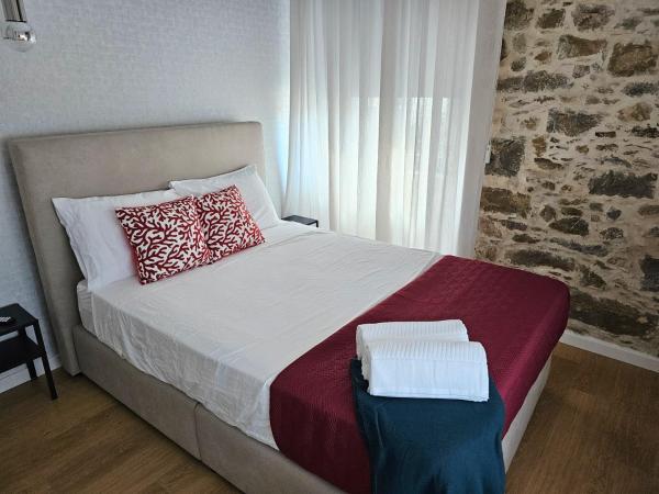 SurfSoul Guesthouse - Bed and Breakfast : photo 1 de la chambre chambre double avec salle de bains privative