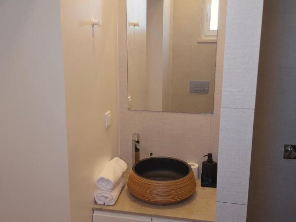 SurfSoul Guesthouse - Bed and Breakfast : photo 7 de la chambre chambre double avec salle de bains privative