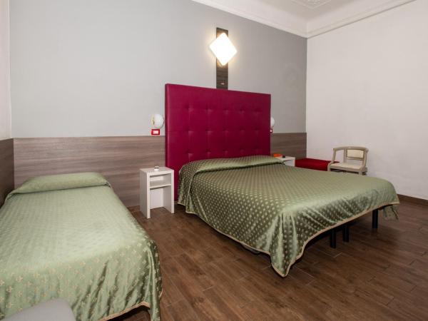 Hotel Piola : photo 9 de la chambre chambre triple deluxe