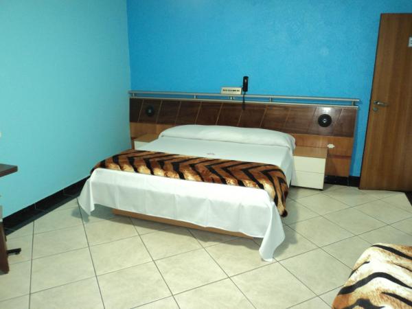Hotel Villa da Penha : photo 10 de la chambre chambre triple
