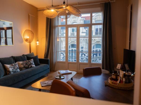 Maison Lamartine - Nice : photo 4 de la chambre appartement exécutif