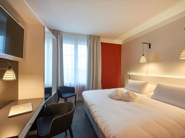 Hotel Mercure Brest Centre Les Voyageurs : photo 4 de la chambre suite junior avec 1 lit double et 1 canapé-lit