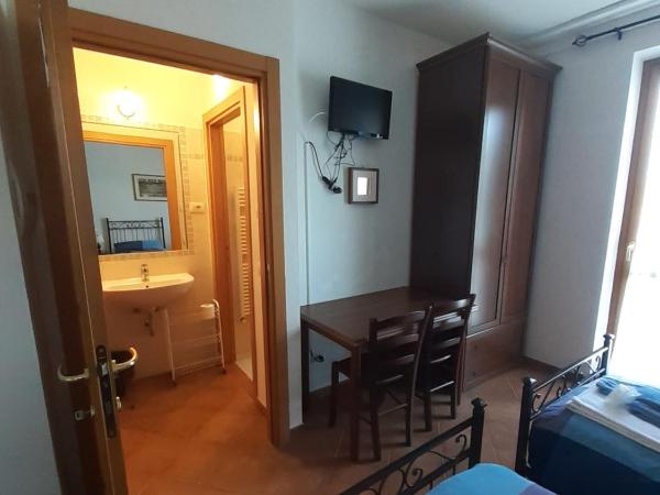 B&B La Verbena : photo 6 de la chambre chambre double ou lits jumeaux avec lit d'appoint