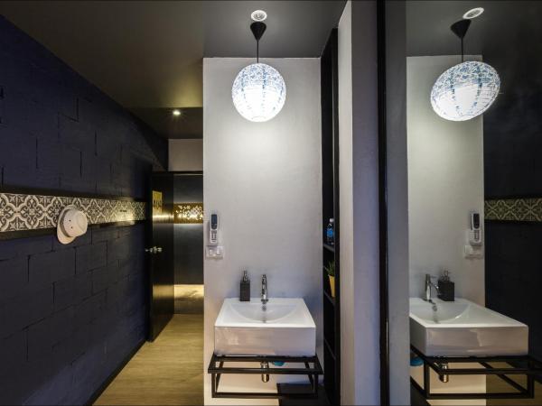 Fulfill Phuket - SHA : photo 10 de la chambre chambre double avec salle de bains privative