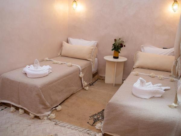 Ferme D'hôte Zomorroda : photo 10 de la chambre chambre double ou lits jumeaux