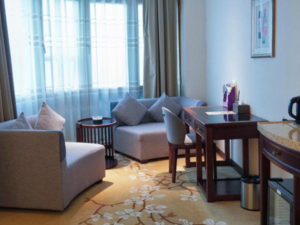 Sun Moon Lake Hotel Dalian : photo 2 de la chambre chambre familiale