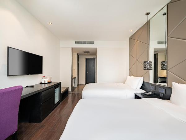 Orange Hotel Shanghai Hongqiao Airport Caoan Road Branch - Free Hongqiao Airport & Hongqiao Train station Shuttle Bus : photo 1 de la chambre chambre lits jumeaux deluxe