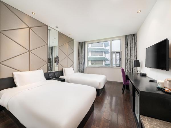 Orange Hotel Shanghai Hongqiao Airport Caoan Road Branch - Free Hongqiao Airport & Hongqiao Train station Shuttle Bus : photo 2 de la chambre chambre lits jumeaux deluxe