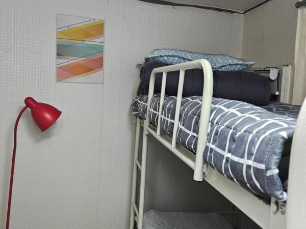 Hub House livingtel : photo 1 de la chambre chambre double deluxe avec douche