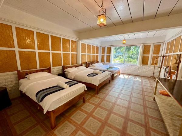 Golden Sword with Boat : photo 1 de la chambre chambre familiale - vue sur jardin