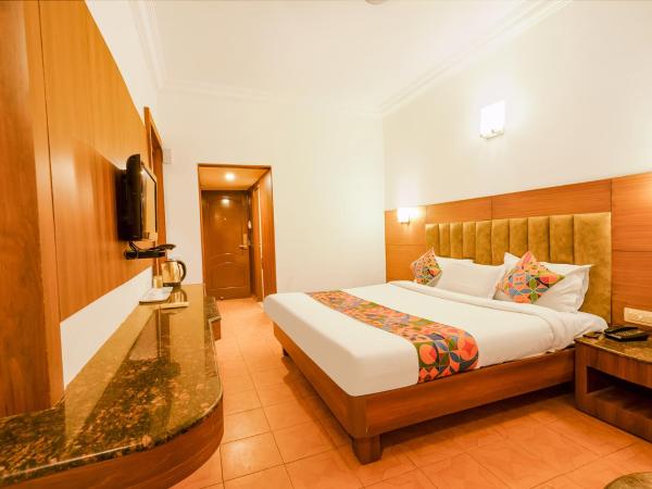FabHotel Royale Basant Residency : photo 3 de la chambre chambre deluxe