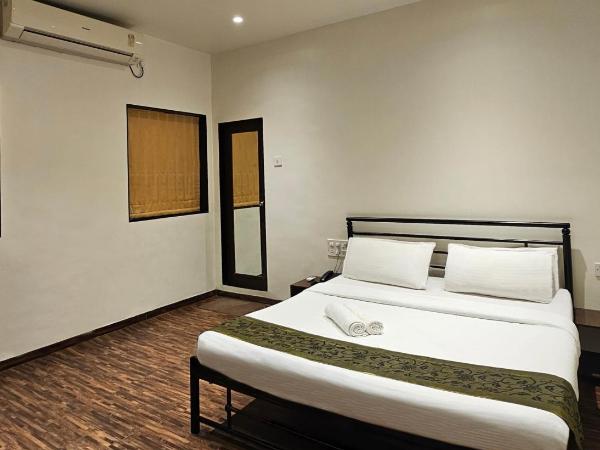 Hotel Kumkum : photo 2 de la chambre chambre deluxe double ou lits jumeaux