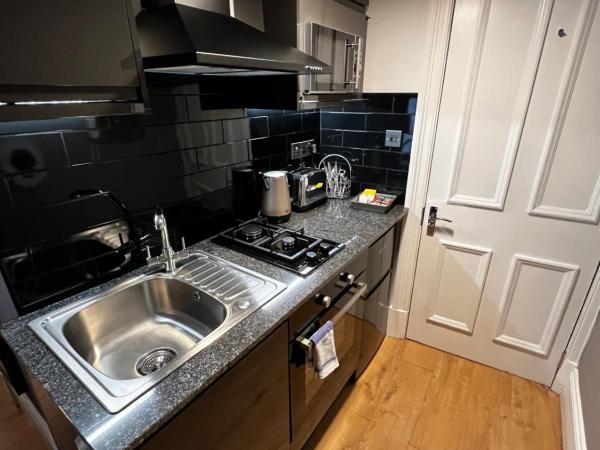 Amani Apartments - Glasgow City Centre : photo 5 de la chambre studio avec terrasse