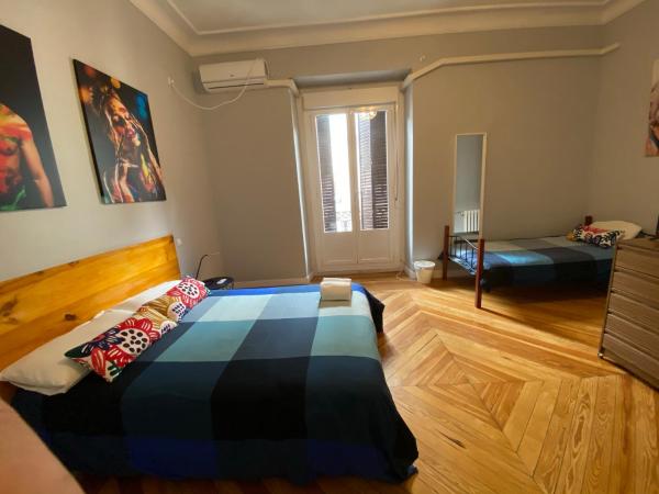 Arc House Madrid - Puerta del Sol Only Adults : photo 1 de la chambre chambre quadruple avec salle de bains privative