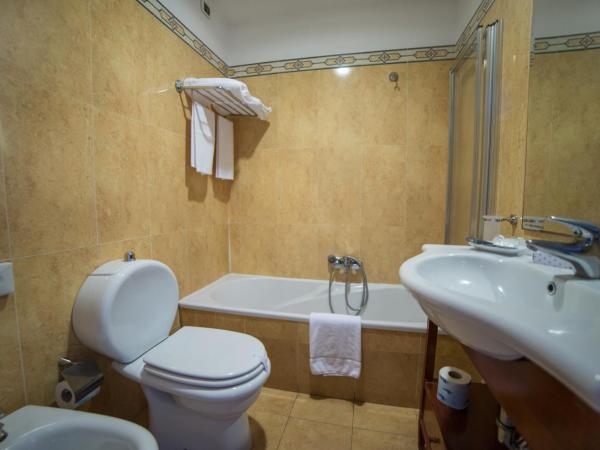 Hotel Nettuno : photo 1 de la chambre chambre double ou lits jumeaux supérieure - vue sur mer