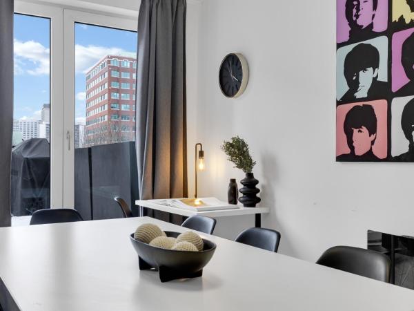 Liv MTL Downtown : photo 10 de la chambre downtown-503 | spacious 3br duplex with luxury rooftop mtl