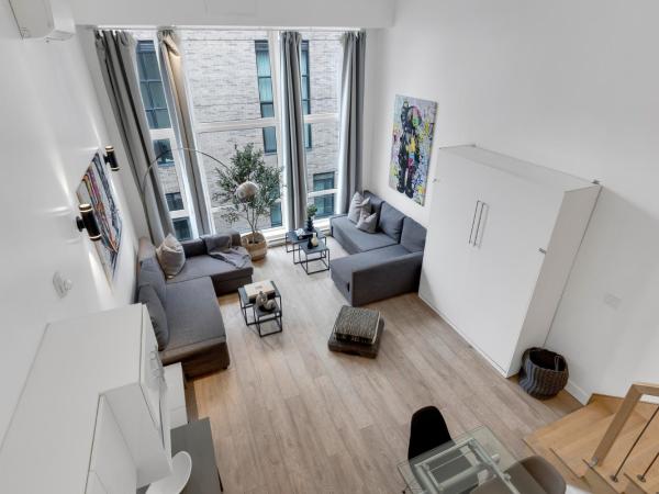 Liv MTL Downtown : photo 8 de la chambre downtown-502 | spacious penthouse duplex + mezzanine mtl