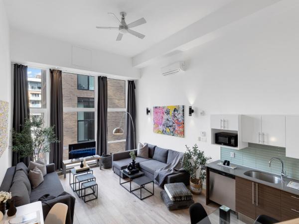 Liv MTL Downtown : photo 10 de la chambre downtown-501 | spacious penthouse duplex + mezzanine mtl