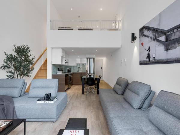 Liv MTL Downtown : photo 9 de la chambre downtown-404 | spacious penthouse duplex + mezzanine mtl