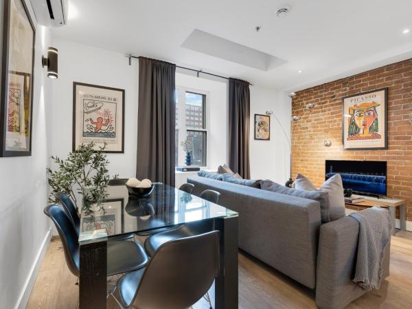 Liv MTL Downtown : photo 6 de la chambre downtown-402 | spacious modern 2br suite montreal