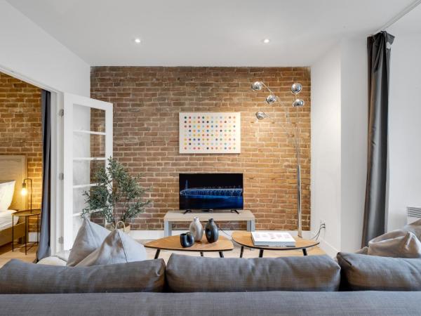 Liv MTL Downtown : photo 4 de la chambre downtown-401 | spacious modern 2br suite montreal