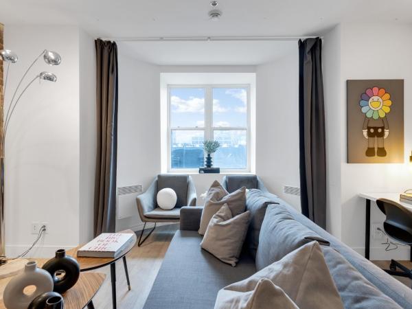 Liv MTL Downtown : photo 10 de la chambre downtown-401 | spacious modern 2br suite montreal