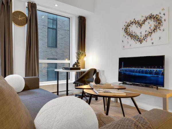 Liv MTL Downtown : photo 6 de la chambre downtown-304 | spacious modern studio suite montreal