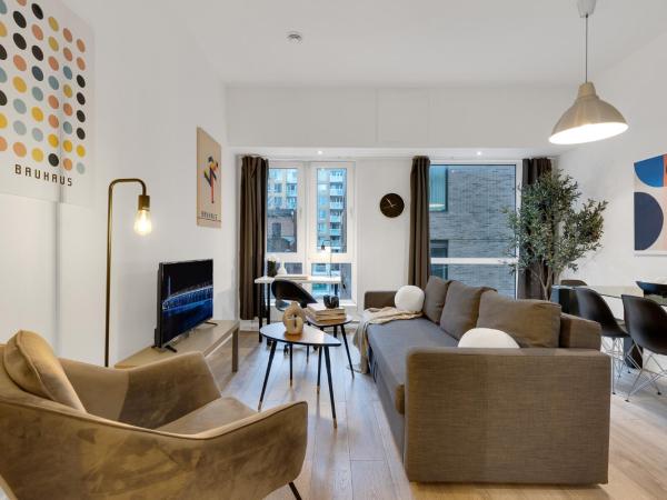 Liv MTL Downtown : photo 2 de la chambre downtown-303 | spacious modern 1br suite montreal