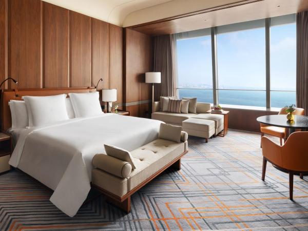 Four Seasons Hotel Dalian : photo 1 de la chambre ocean view club room king